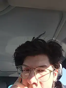 XXX chat uživo modela Alex_Dot