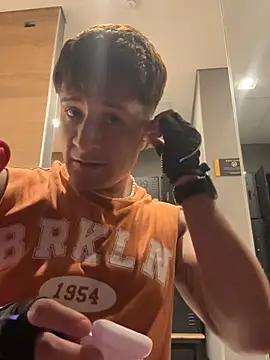 XXX chat uživo modela Hassbyd