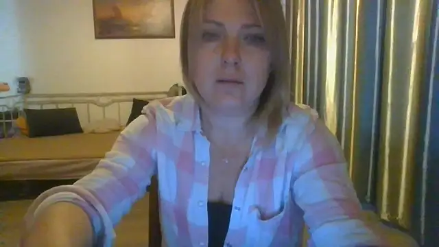 دردشة ElenaLove888 الجنسية المباشرة