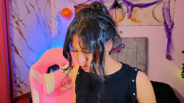 clara_evanss লাইভ XXX চ্যাট