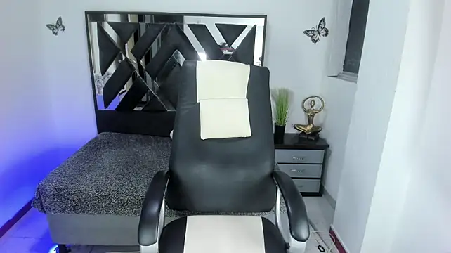Melissa_angelss Adlı Modelin Canlı XXX Sohbeti