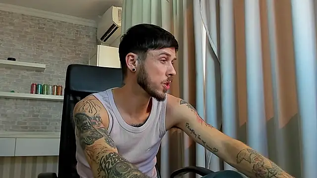 JonahShaw – Naživo XXX chat
