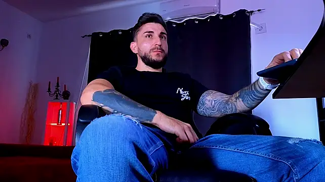 Chat XXX ao vivo de MightyAaron66