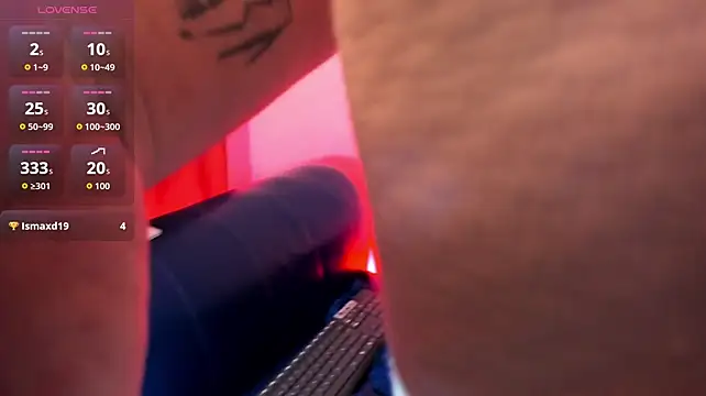 XXX chat uživo modela Toymen_