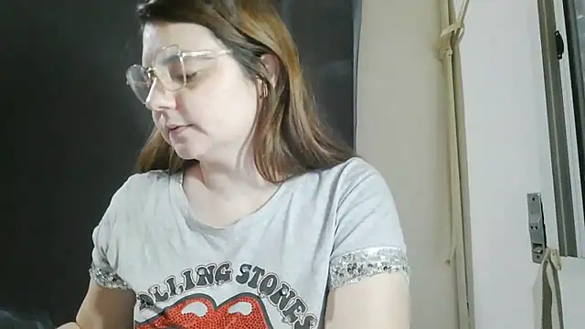 Chat XXX en directo de Mikii_