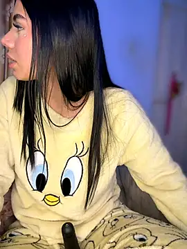 Chat XXX en directo de Laura-Khalifa