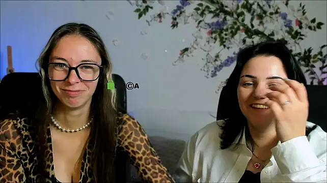 Онлайн чат XXX kimi_kisss