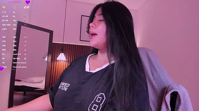 Chat +18 de aliscollins_ ao vivo