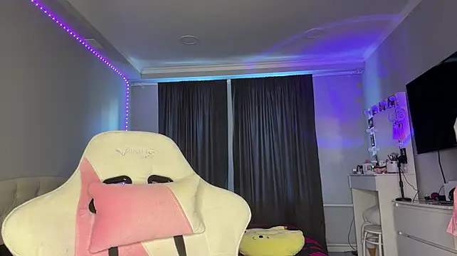 ShadowBarbie live XXX chat