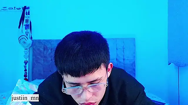Czat XXX na żywo – _justinmoon2