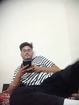 XXX chat uživo modela Vicky_thakur