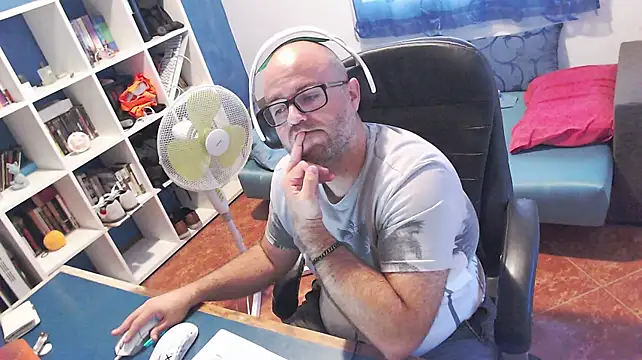 ravingr4d4 live XXX chat