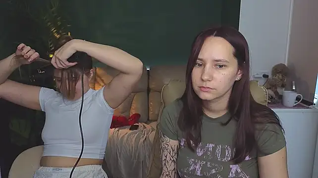 HotCaramellsTV: онлайн-секс-чат