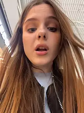 XXX chat uživo modela Lunabelle_