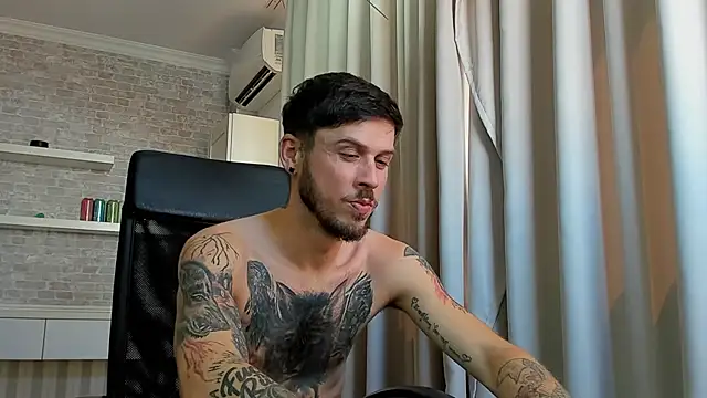 JonahShaw XXX чат на живо