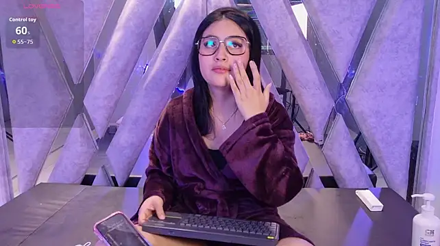 Annie9_ Chat XXX live