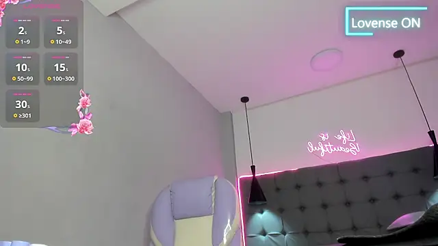 Chat XXX en directo de scarletcherry18