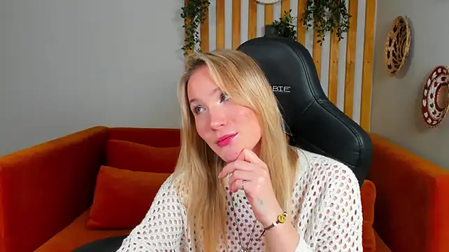 Živý XXX chat ElaraVoltage
