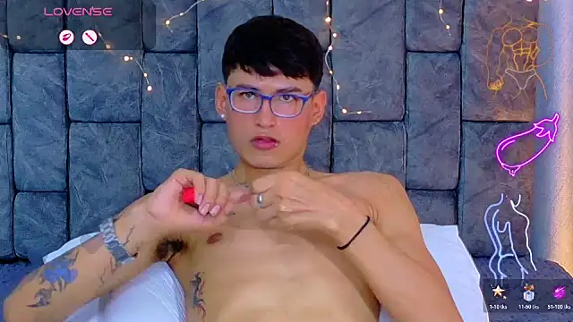 NicolasTorrez 即時 XXX 聊天