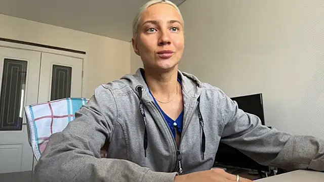 AnneBall's Live XXX Chat