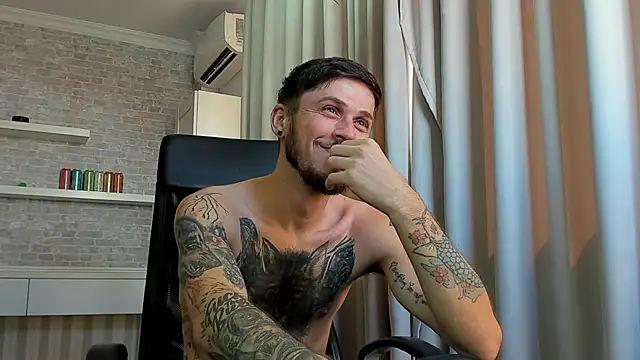 Онлайн чат XXX JonahShaw