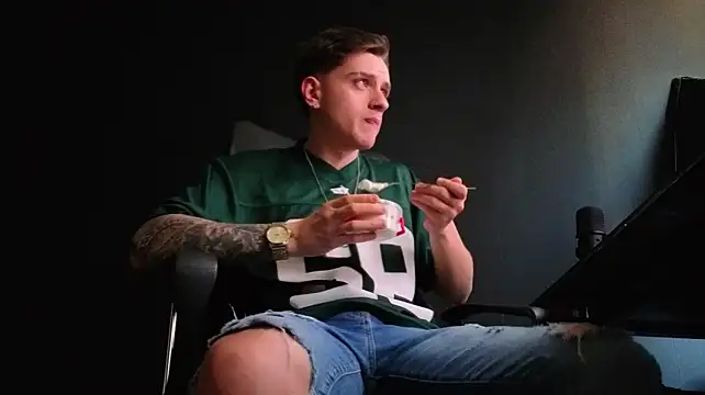 XXX chat uživo modela FelixStarkk