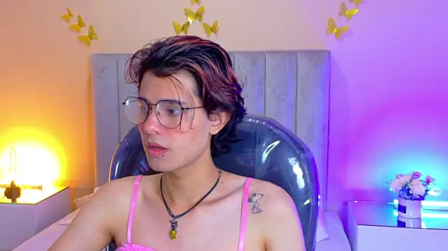 แชท XXX สดของ Derek_Sinn