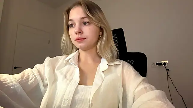 EveryoneEve's Live XXX Chat