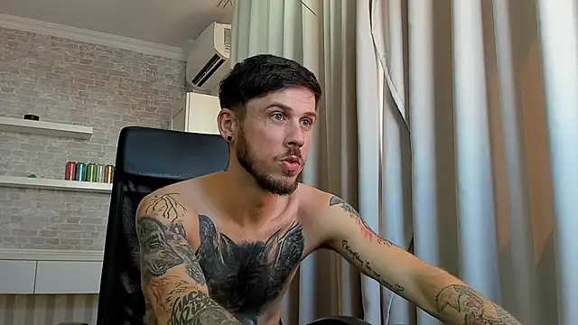 JonahShaw's Live XXX Chat