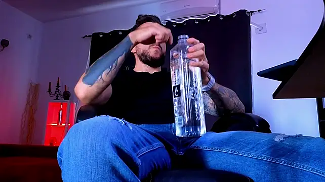 Živý XXX chat MightyAaron66