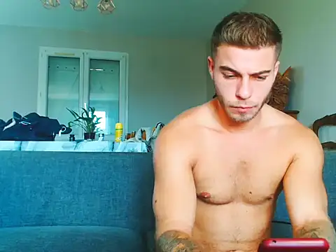 Elkafit28 Live XXX-Chat