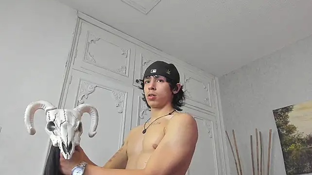Онлайн чат XXX Tyler_durten