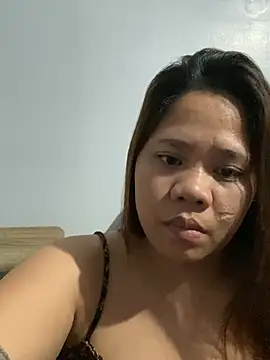 -CLARAMommy- Chat XXX in diretta