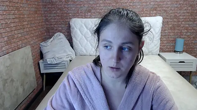 Holliy_Cooper Chat XXX in diretta
