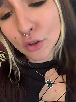 Chat +18 de latinbabygirl ao vivo