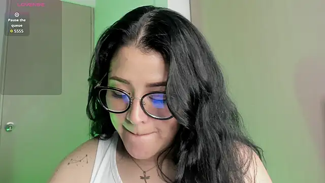 Živý XXX chat LuisaGranados
