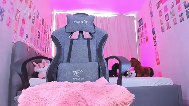 XXX chat uživo modela Eva_Harper