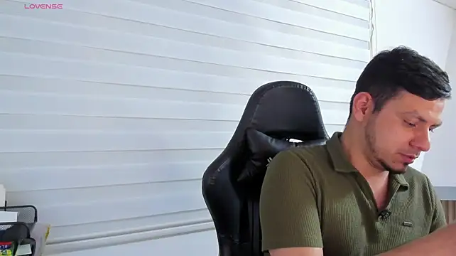 Chat +18 de Rick_Adams ao vivo