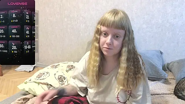 June_shy0 Adlı Modelin Canlı XXX Sohbeti