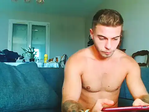 Elkafit28 Chat XXX live