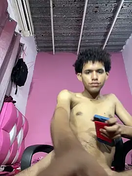 Stickmendez XXX чат на живо