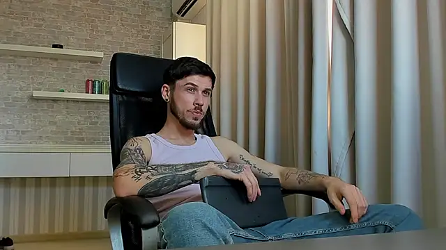 แชท XXX สดของ JonahShaw