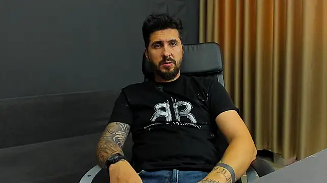 LoganStroud live XXX chat