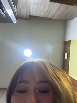 צ'אט XXX בשידור חי של Daniela_ruizz