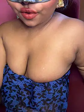 SlutrySiren's Live XXX Chat
