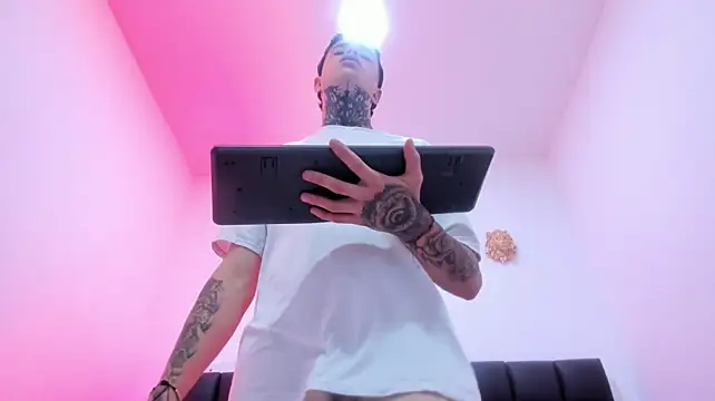thekingcockboy Adlı Modelin Canlı XXX Sohbeti