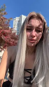 Онлайн чат XXX KikiWatson