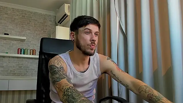 Chat XXX ao vivo de JonahShaw