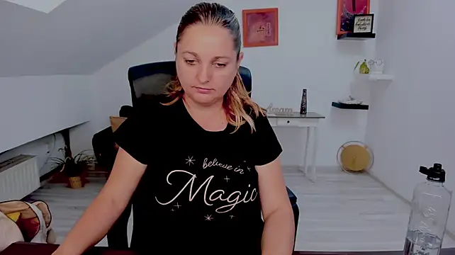 LollaGirl – Live XXX-chat