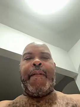 Chat +18 de ChiRaqb8 ao vivo